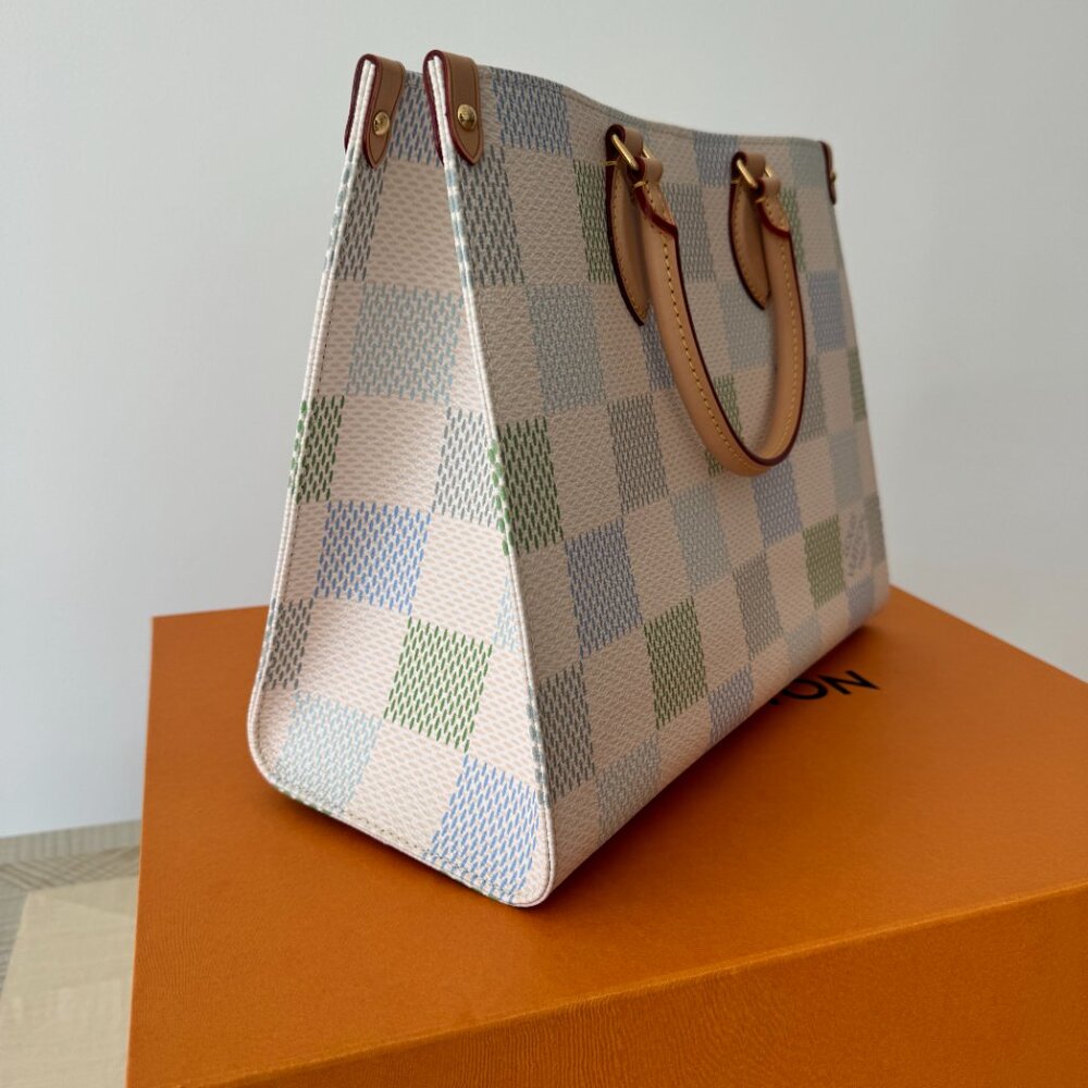 LOUIS VUITTON OnTheGo MM Damier Canvas in Pistache *NEW* - Picture 4 of 12